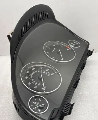 BMW 5 F10 F11 Speedometer (instrument cluster) 9285197 25811511 14492293
