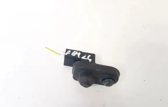Mitsubishi Outlander Front door sensor 