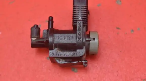 Volkswagen Sharan Vacuum valve 1J0906283C
