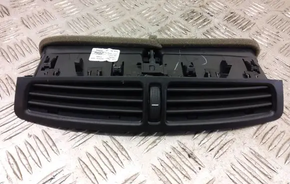 Ford Kuga II Dash center air vent grill fdram51r01815aew
