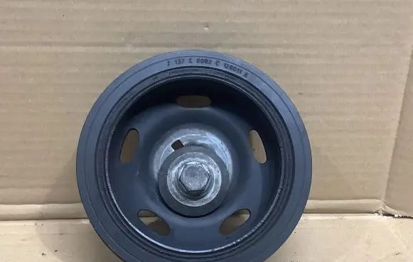 Peugeot 508 Crankshaft pulley C126011E E110124A