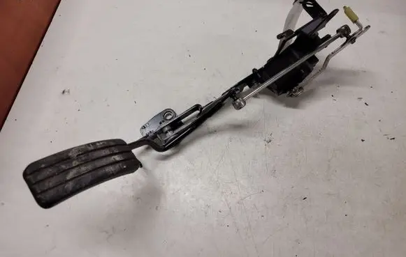 Renault Scenic II - Grand scenic II Accelerator throttle pedal 8200153272
