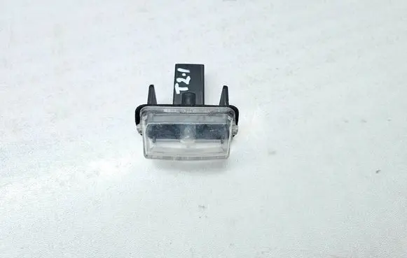 Toyota Avensis T270 Number plate light