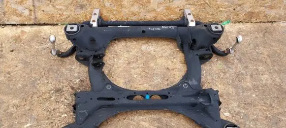 Audi Q7 4L Front subframe 7L0499314C
