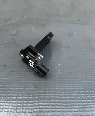 Toyota Avensis T270 Mass air flow meter 2220426010