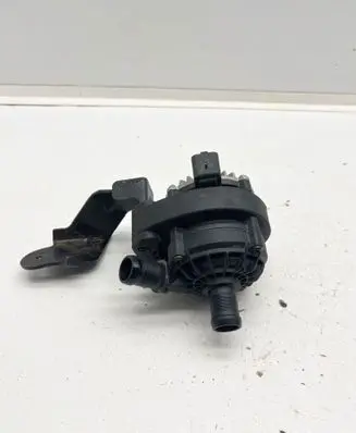 Renault Austral Electric auxiliary coolant/water pump 210101470R 039202450P 230610S