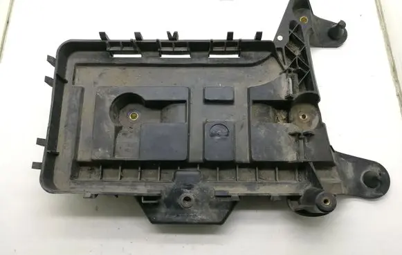 Volkswagen Caddy Battery box tray 1K0915333