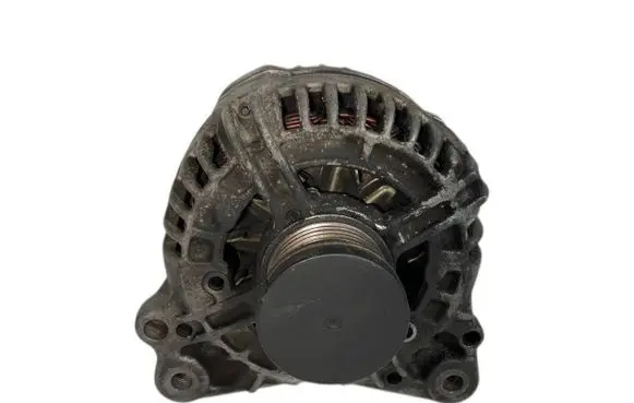 Volkswagen Golf VI Generator/alternator 03C903023A