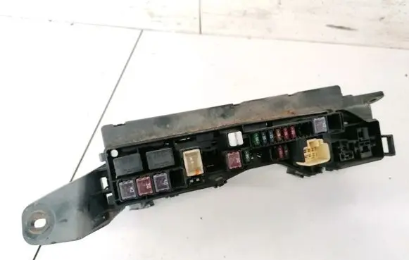 Toyota Corolla Verso E121 Fuse box set