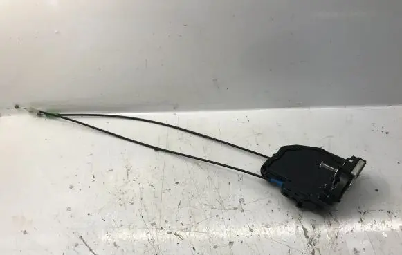 Toyota Auris 150 Rear door lock 6906002170 6977002120