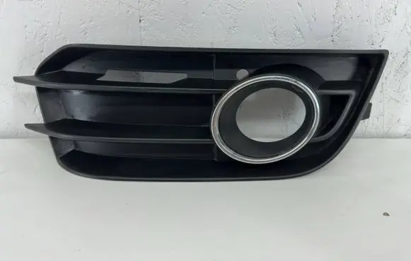 Audi A1 Front bumper lower grill 8X0807682A
