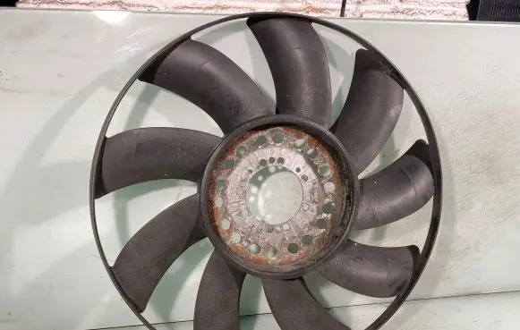 BMW X5 E53 Fan impeller 75047320