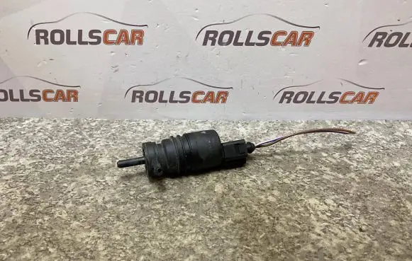 Mercedes-Benz E W211 Windscreen/windshield washer pump A0335450228