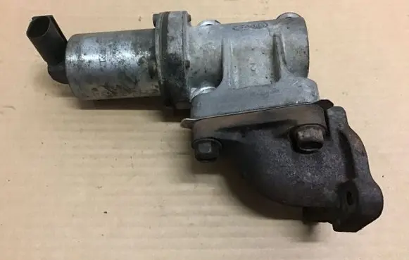 KIA Sorento EGR valve 284104A410