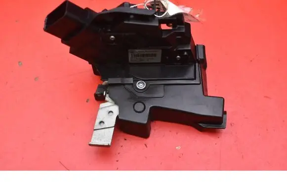 Ford Mondeo MK IV Front door lock 6M2AR21813EC
