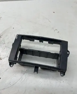Mercedes-Benz Vito Viano W639 Radio/GPS head unit trim A6396890931