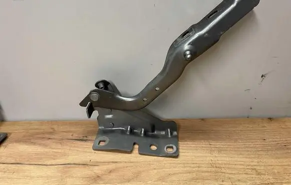 Renault Austral Engine bonnet/hood hinges 654008358R