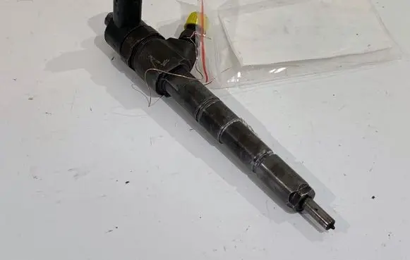 Opel Astra J Fuel injectors set 0445110327