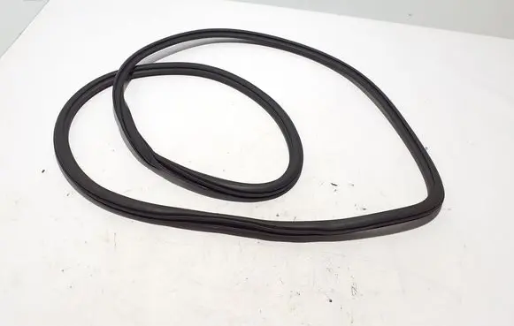 Audi A6 S6 C8 4K Front door rubber seal 4K0831721A