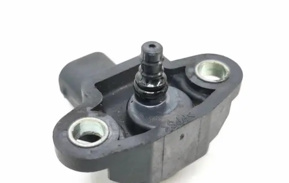 Mercedes-Benz E W212 Air pressure sensor A0051535028 102824