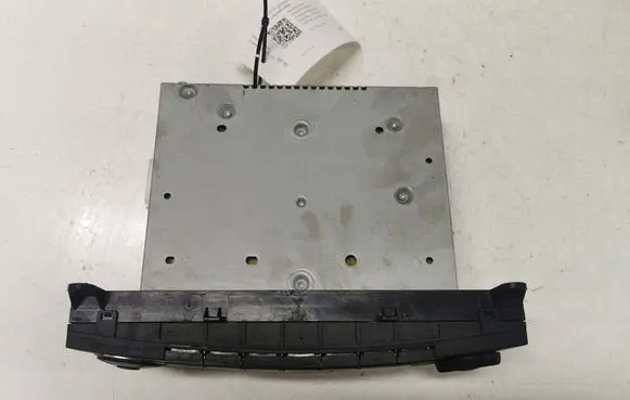 Mercedes-Benz Sprinter W906 Radio/CD/DVD/GPS head unit A9068200886001 A9068200886