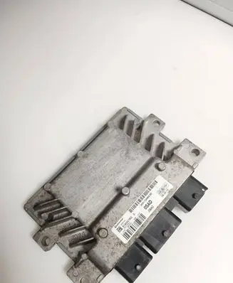 Ford Fiesta Engine control unit/module 8V2112A650SD S180047002D