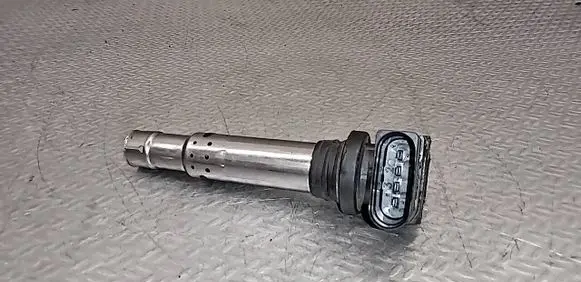 Volkswagen Jetta V High voltage ignition coil 036905715F