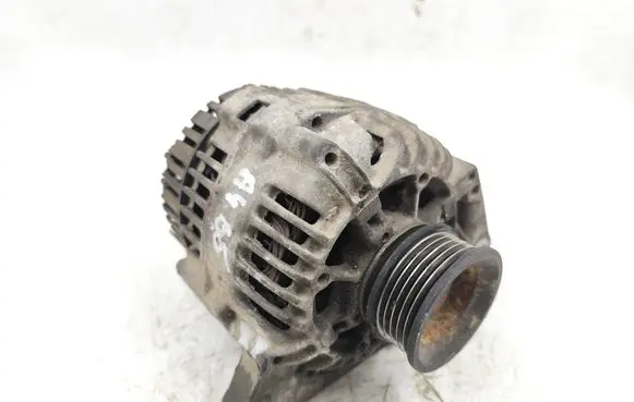 Audi A4 S4 B5 8D Generator/alternator 058903016E