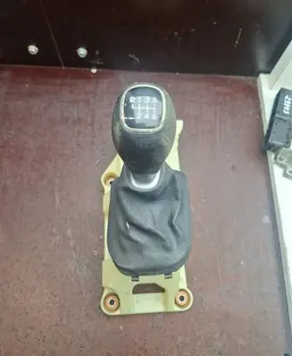 KIA Rio Gear shifter/selector 437000UXXX