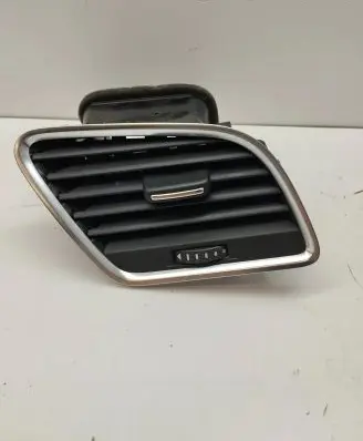 Audi Q3 8U Dashboard side air vent grill/cover trim 8U1820902C 8U1820902B