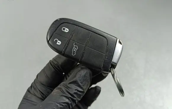 Jeep Grand Cherokee Ignition key/card 