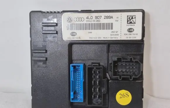 Audi Q7 4L Comfort/convenience module 4L0907289A 4L0910289D 5DK00876282
