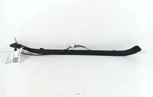 Volkswagen Touareg II Other trunk/boot trim element 7P6827711