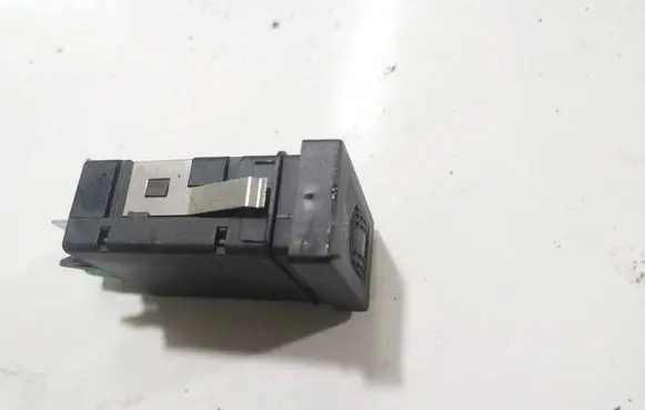 Volkswagen PASSAT B5 Seat heating switch 3B0963563A