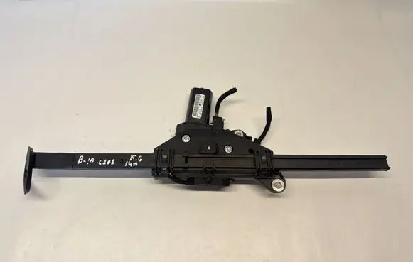 Mercedes-Benz E C207 W207 Seat belt adjustment motor A2078600182