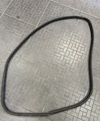Dodge Nitro Front door rubber seal 