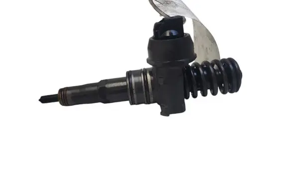 Skoda Octavia Mk2 (1Z) Fuel injector 038130073AG