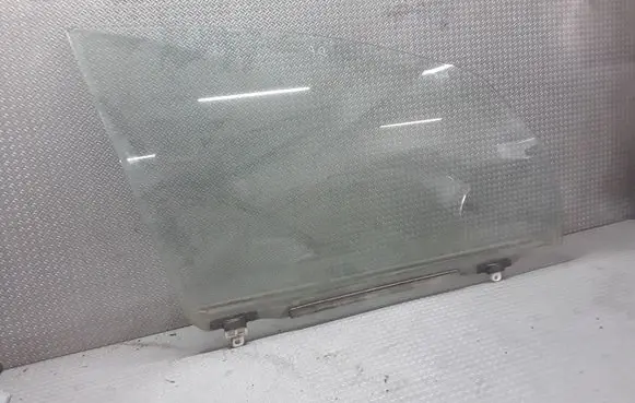 Toyota Corolla Verso E121 Front door window glass four-door