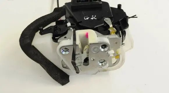 Subaru Outback Rear door lock 