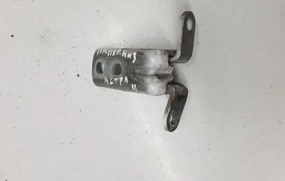 Opel Astra J Front door lower hinge 