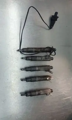 Volkswagen PASSAT B5 Fuel injectors set 074130202D