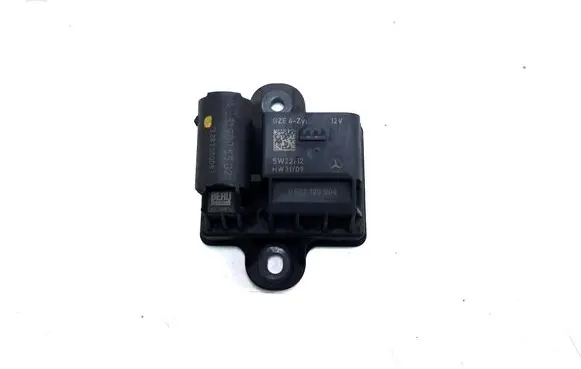 Mercedes-Benz B W246 W242 Glow plug pre-heat relay A6519005502
