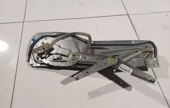 Volvo S70 V70 V70 XC Front door window regulator motor 