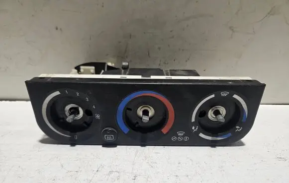 BMW 3 E36 Climate control unit 1387320 13873269