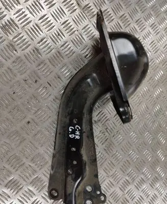 Toyota C-HR I Rear upper control arm/wishbone