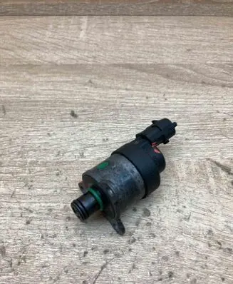 Peugeot 307 Fuel pressure regulator 040