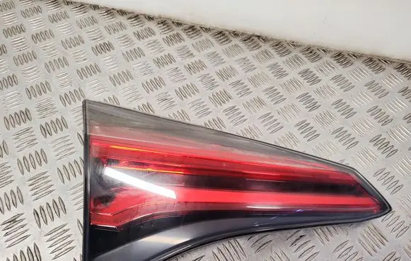 Toyota RAV 4 (XA40) Tailgate rear/tail lights 8156042200