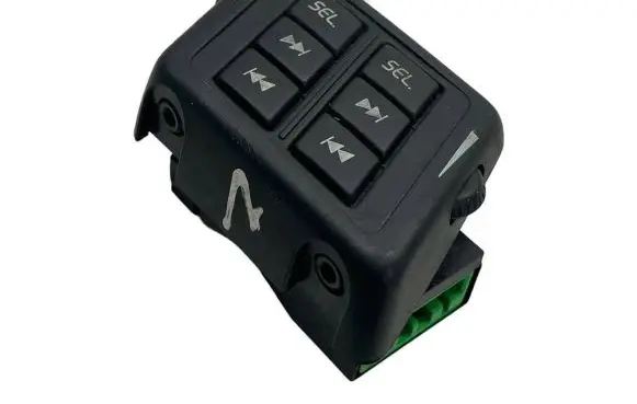 Steering wheel buttons/switches