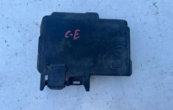Opel Corsa E Positive cable (battery) 525230582