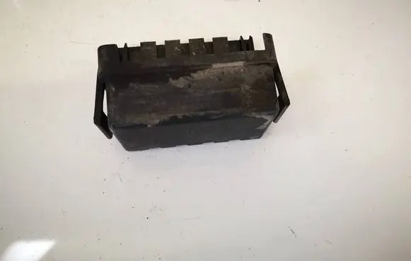 Peugeot 207 Fuse box cover 